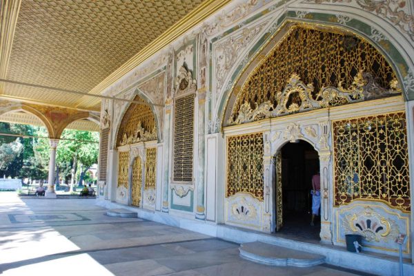 Topkapi Palace Tour and Grand Bazaar